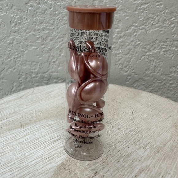 $5 🌙 ELIZABETH‎ ARDEN Retinol + HPR Ceramide Capsules NEW - Picture 1 of 3